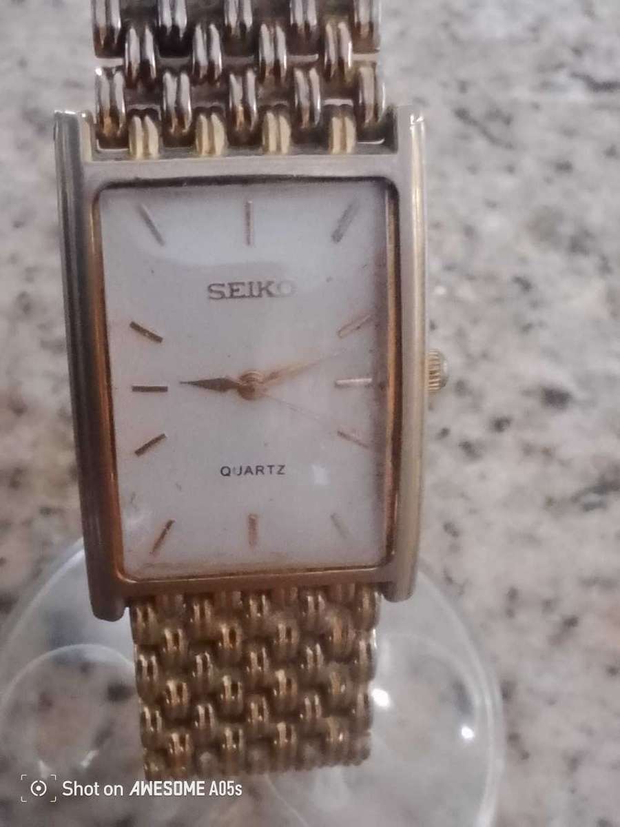 Seiko Quartz tank
