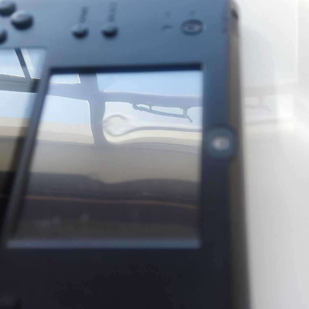 Nintendo 2DS (Wedge) Console +Games