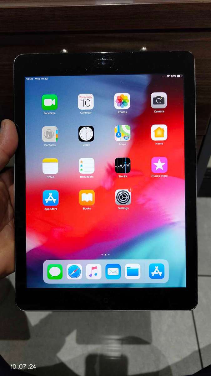 Apple iPad Air 32GB CELL+WiFi  space Grey A1475 Fully working (Pre owned) 0N SALE !!!!!