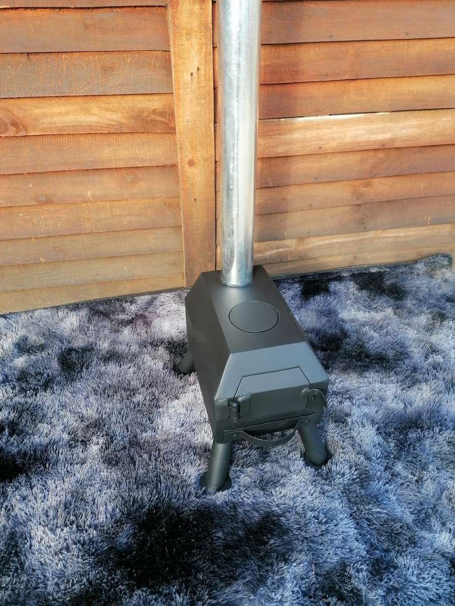 1 plate Rhino coal stove indoor and outdoor new.