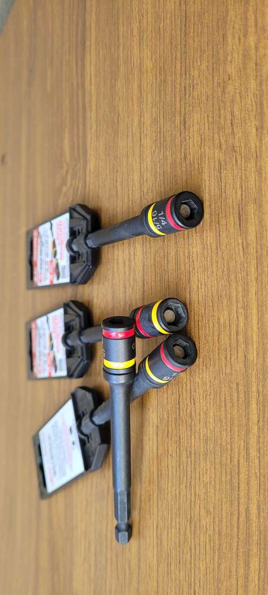 Magnetic High Quality (1/4 & 5/16) Inch Reversible Screw Driver Bits (BID PER PIECE)