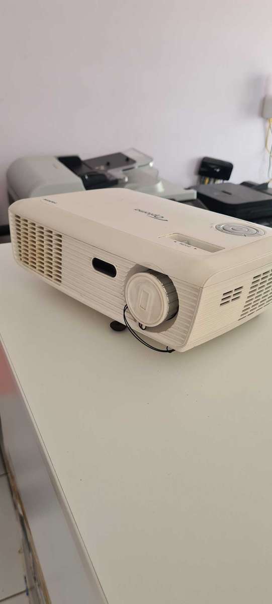 Optoma HD67 DLP (3D capable) Projector