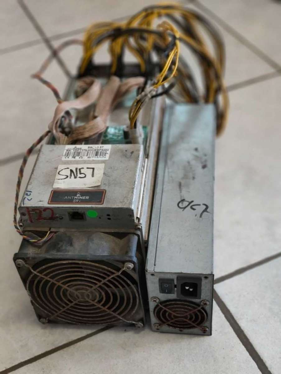 Bitmain Antminer S9 (13 to 14 Ths) Bitcoin (BTC) Miner + power supply