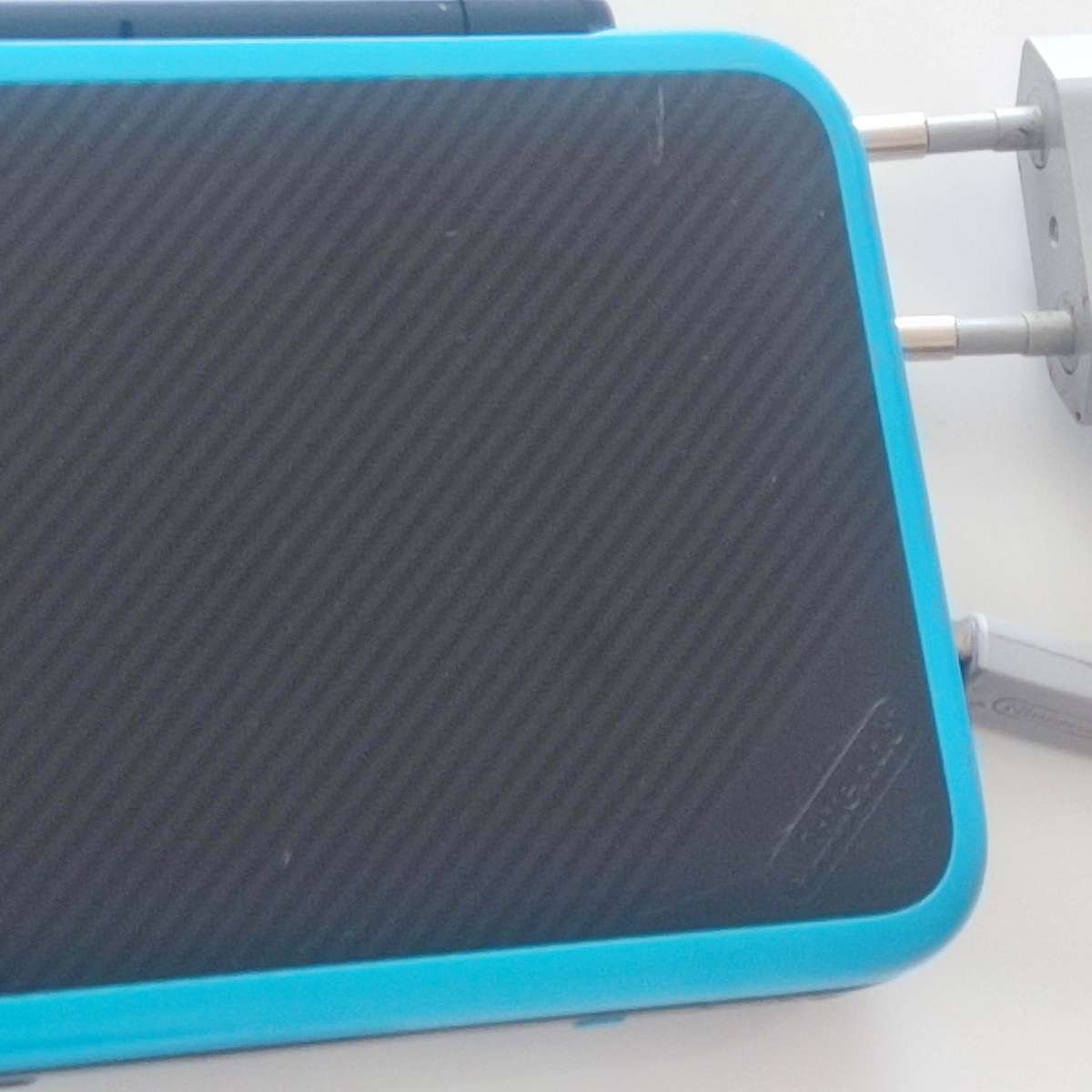 `New` Nintendo 2ds xl console with original charger and stylus, memory card included