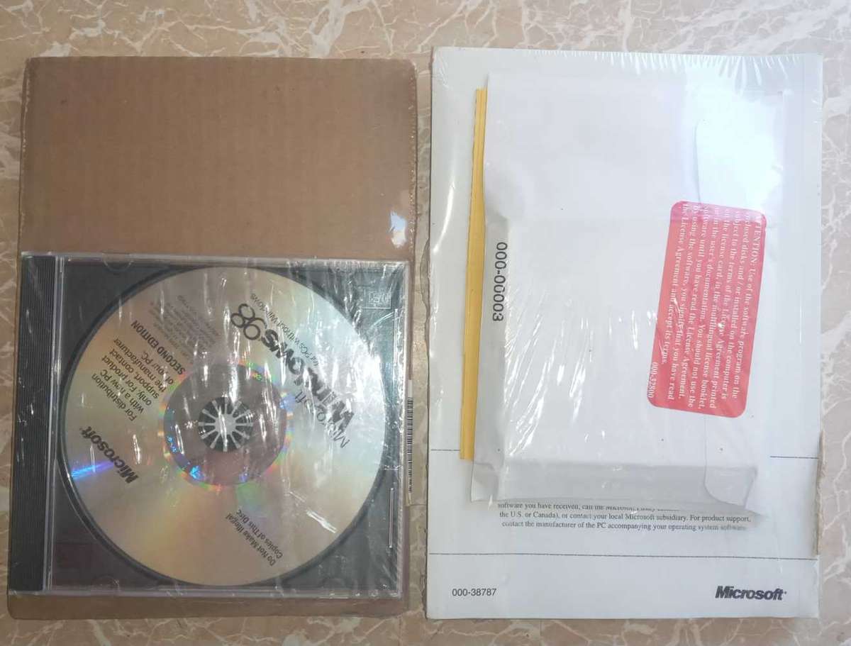 Microsoft Windows 98 SE plus Microsoft MS-DOS 6.22