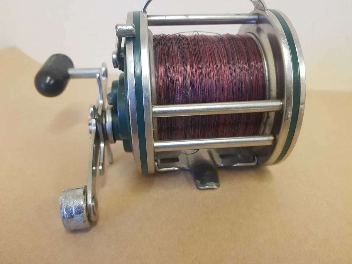 Fishing reel. Shakespeare model 2153