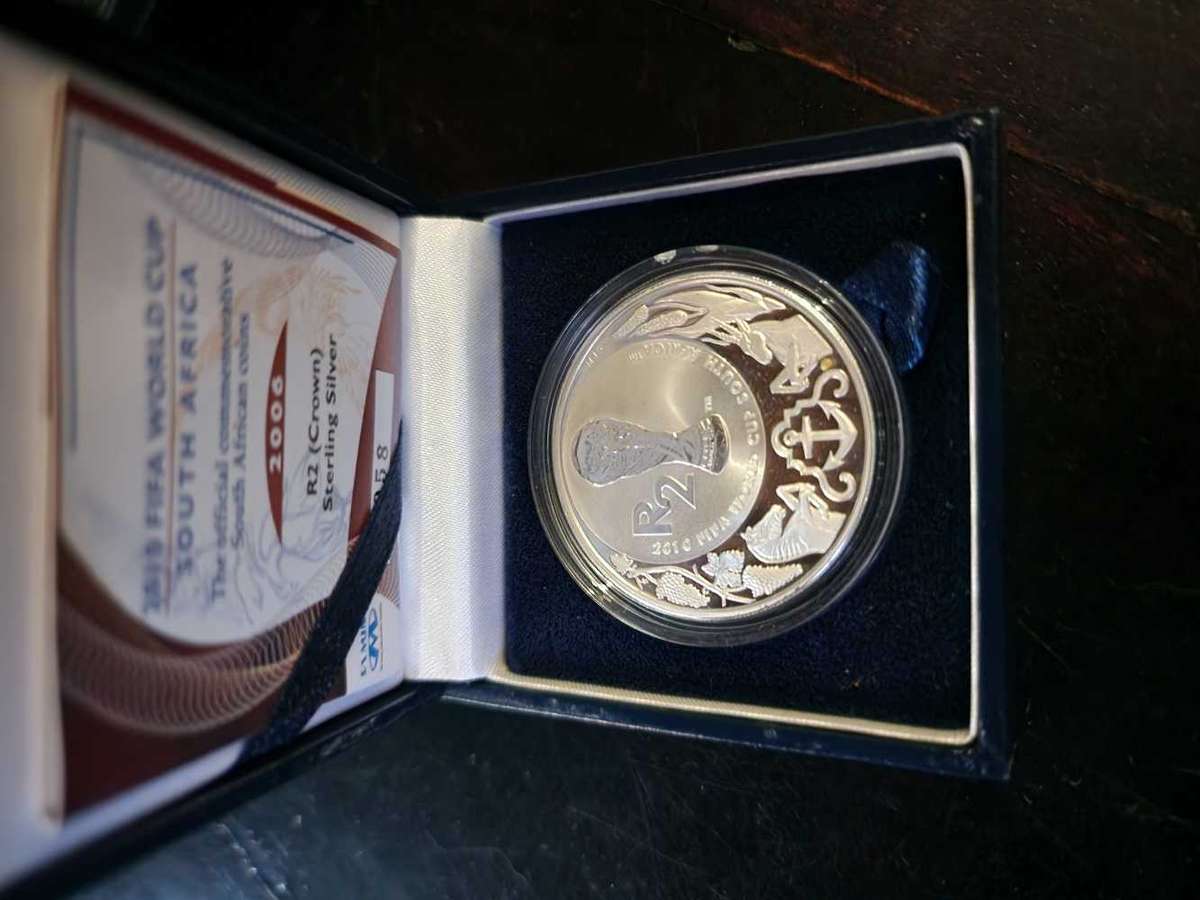 2010 World Cup Silver Coin R2