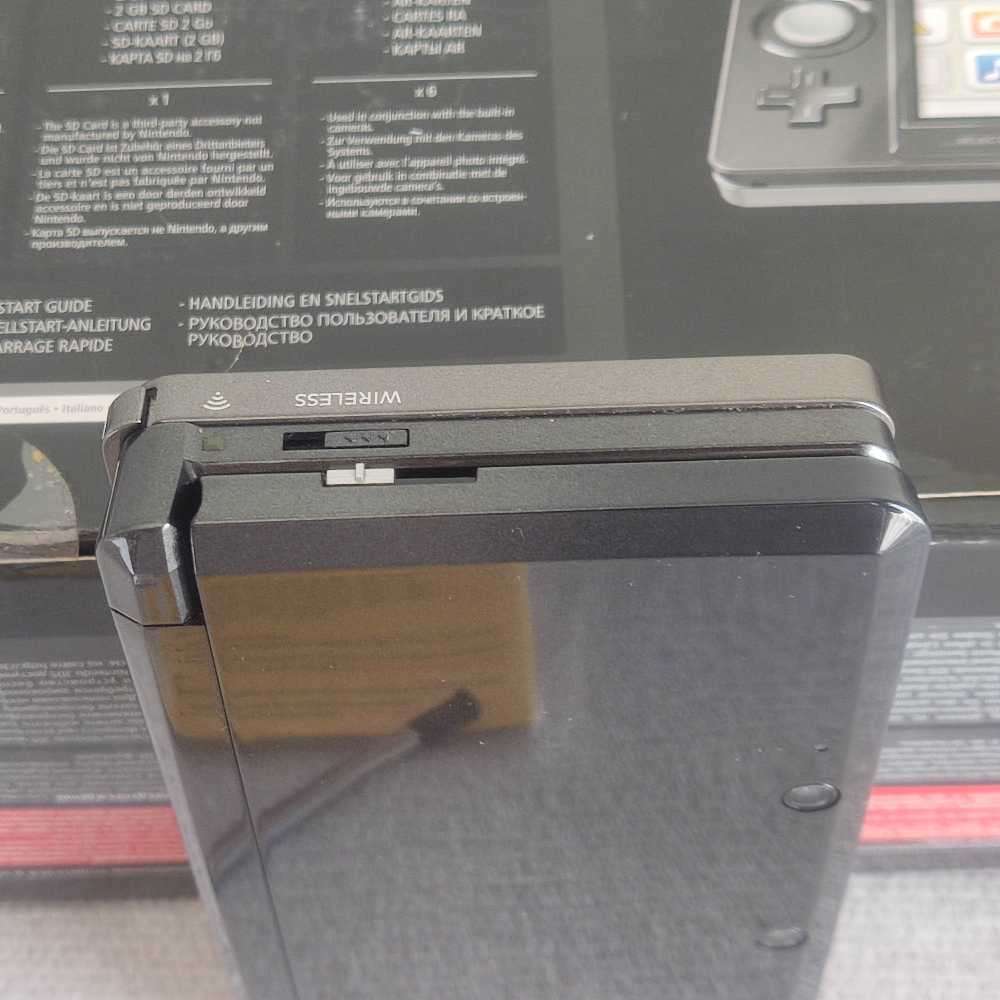 Nintendo 3ds European region Console +box