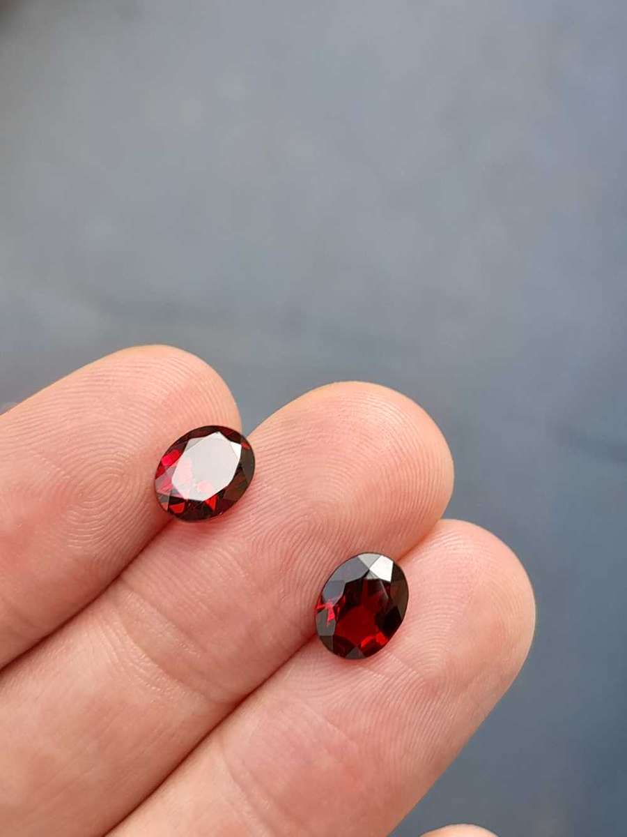 Natural 3.2 Ct Pair Of  Red Garnets