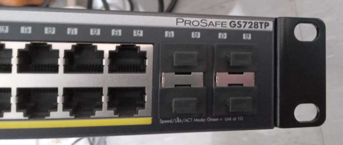 Netgear Prosafe 24-Port Gigabit Smart Switch with PoE and 4 SFP Ports GS728TP