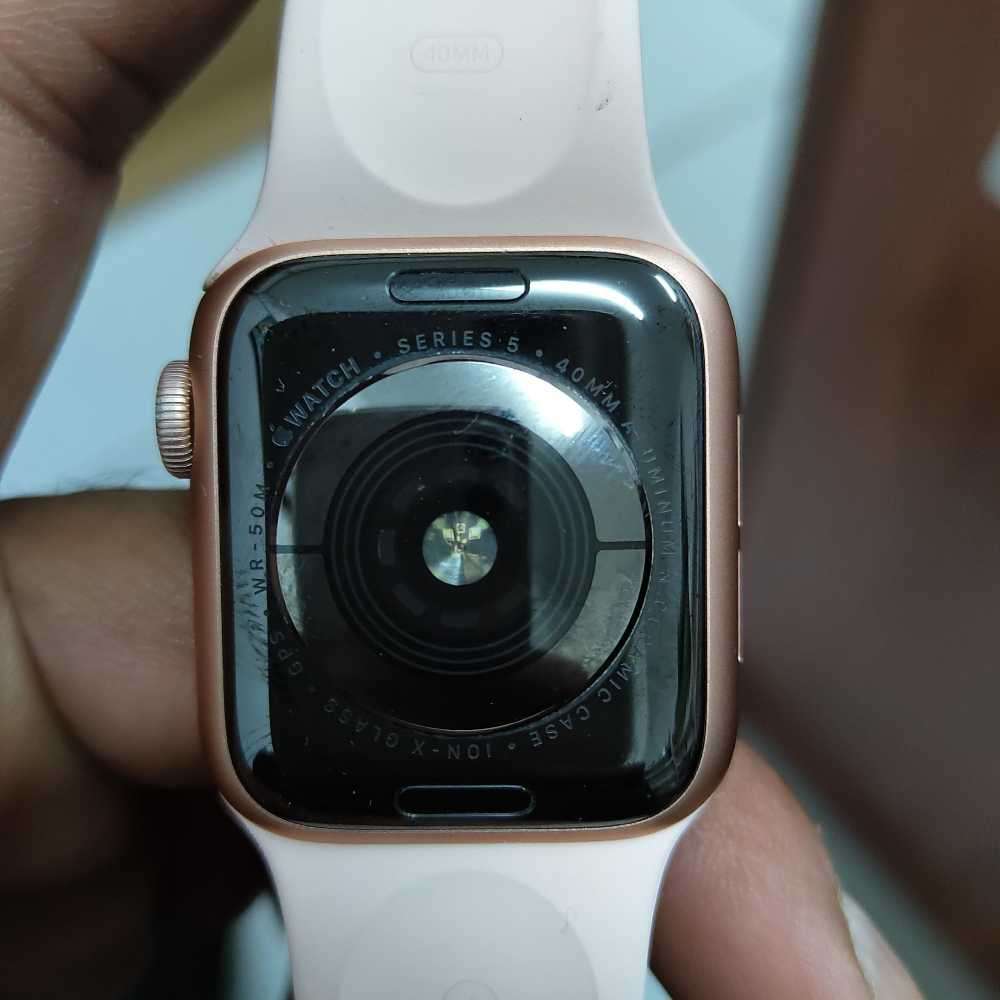 Apple Watch Series 5 40mm Rose Gold ( Pre Owned)