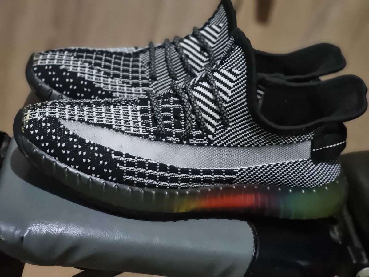 Knit Multicolored Running Sneaker