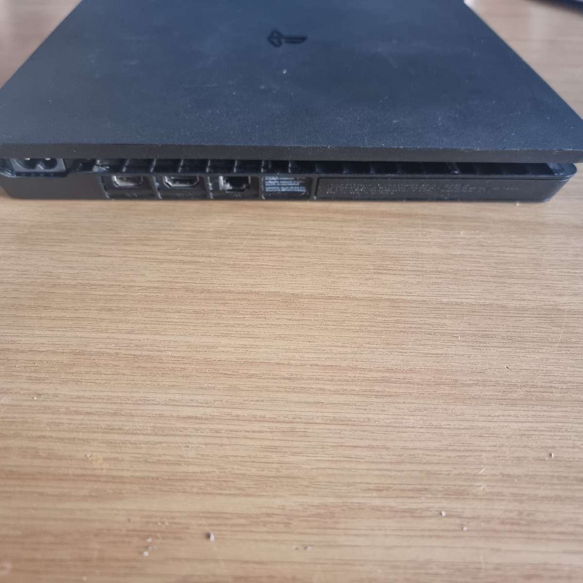 Sony ps4 slim