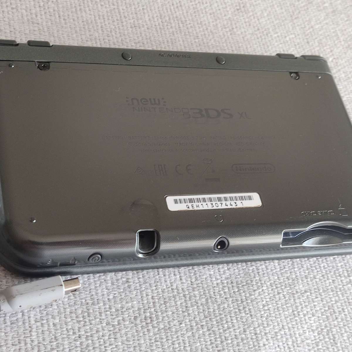`New` Nintendo 3ds xl console