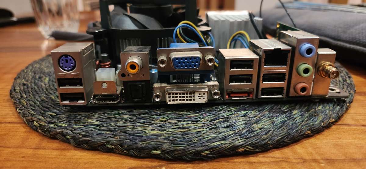 zotac ddr3 motherboard with Core 2 Duo CPU