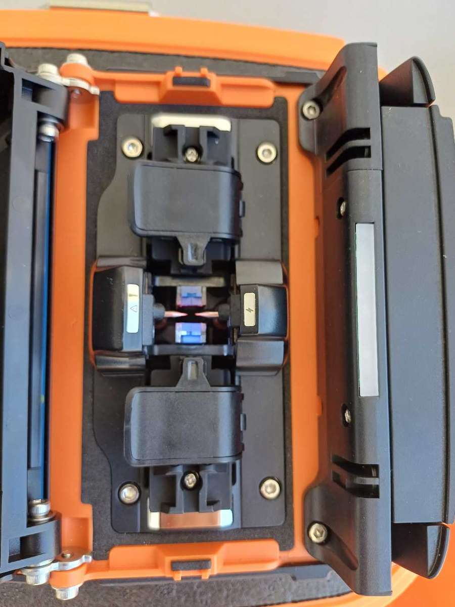 Ai9 Fusion fiber Splicer