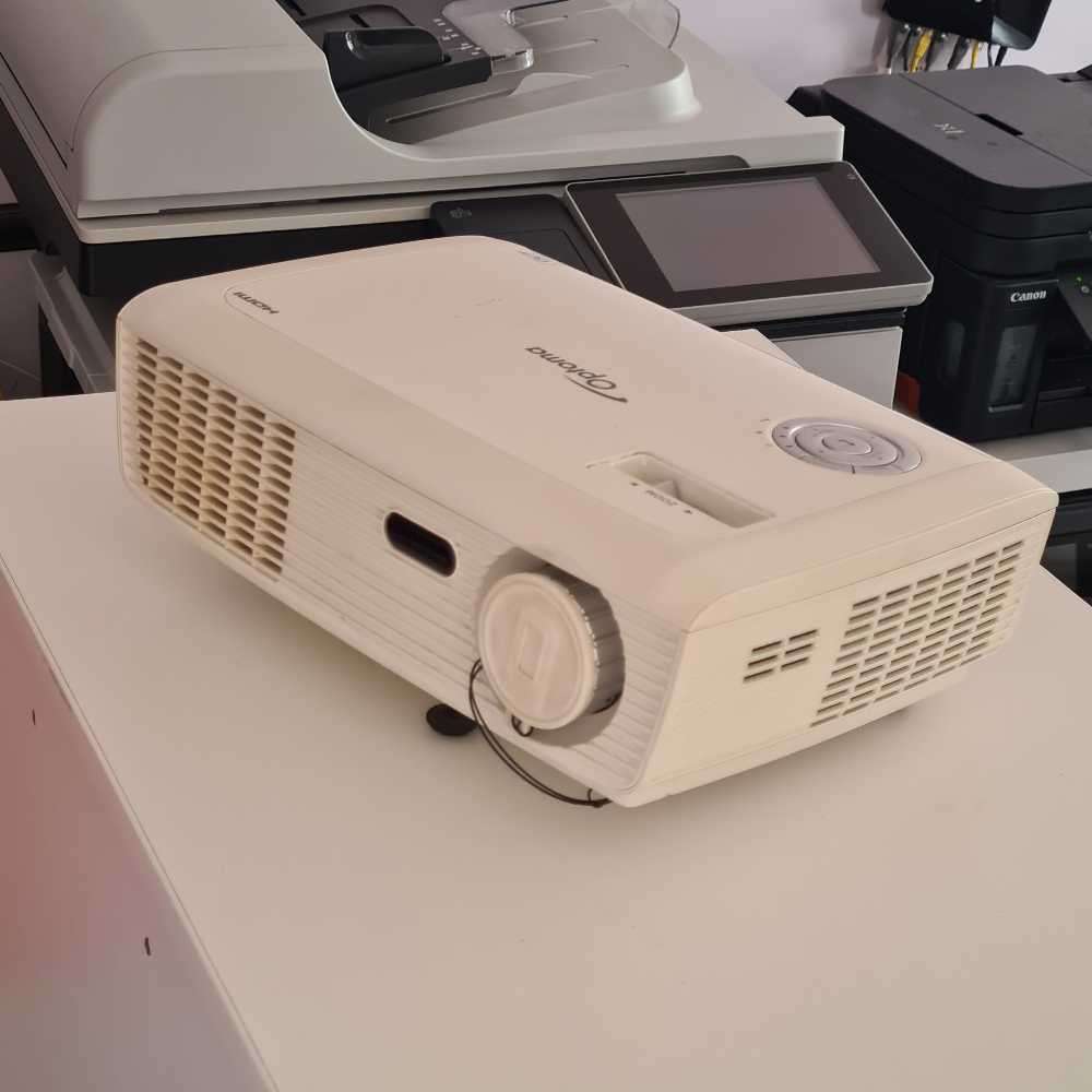 Optoma HD67 DLP (3D capable) Projector