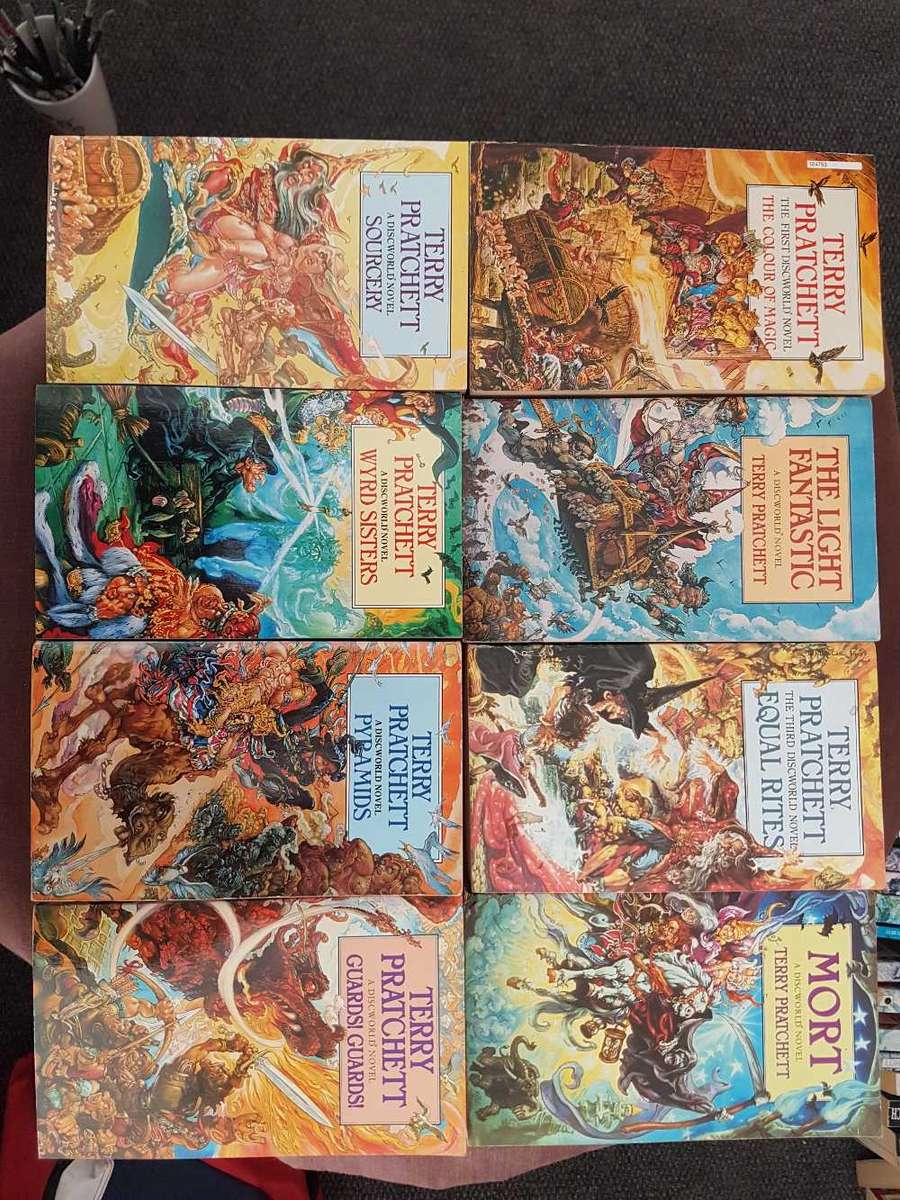 Terry Pratchett Discworld Collection