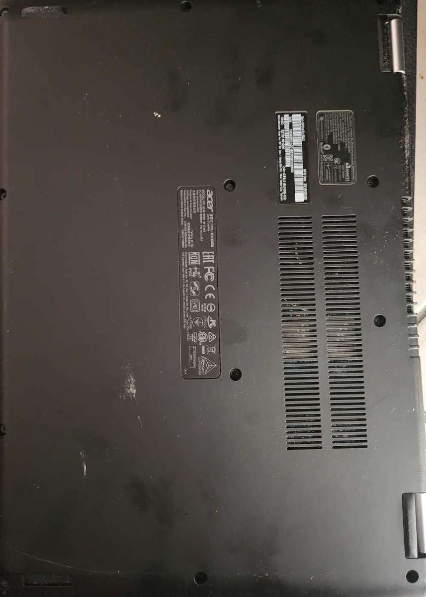 Two laptops for spares or to fix and a free cd writer also not working
