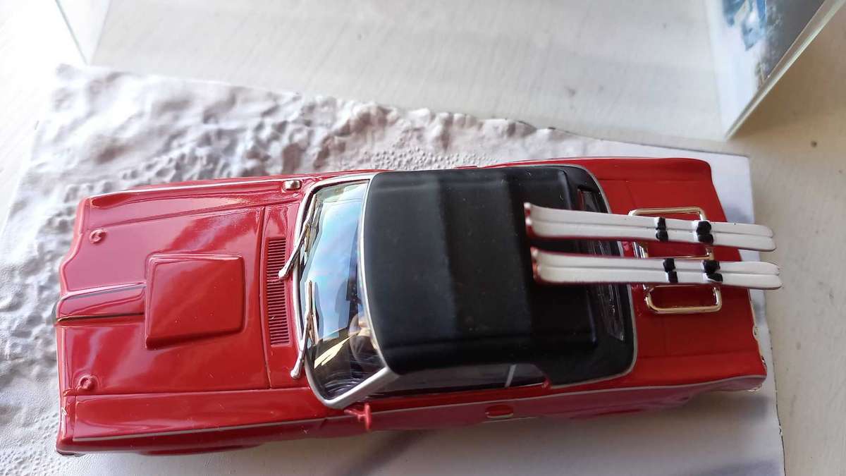 007 Mercury Cougar - On Her Majestys Secret Service