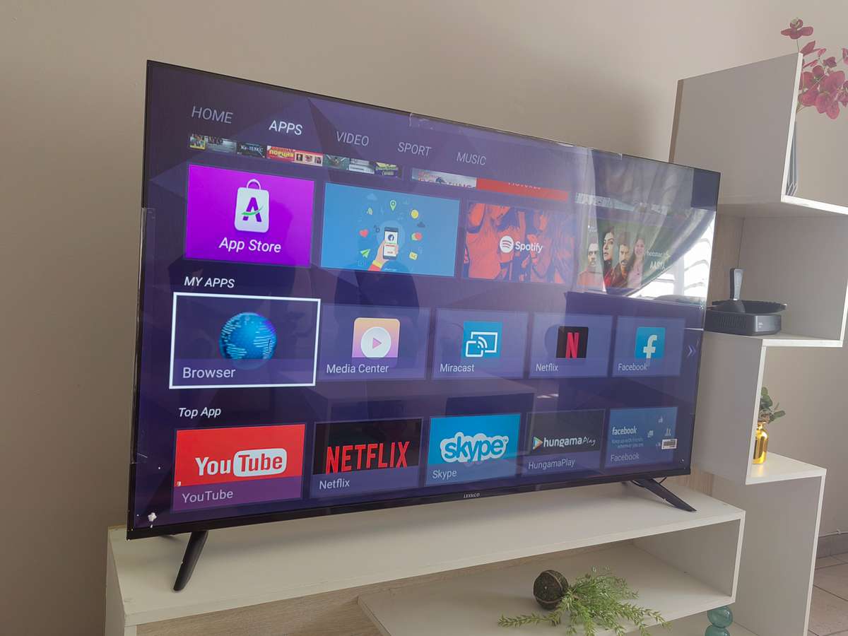 50" Frameless smart tv