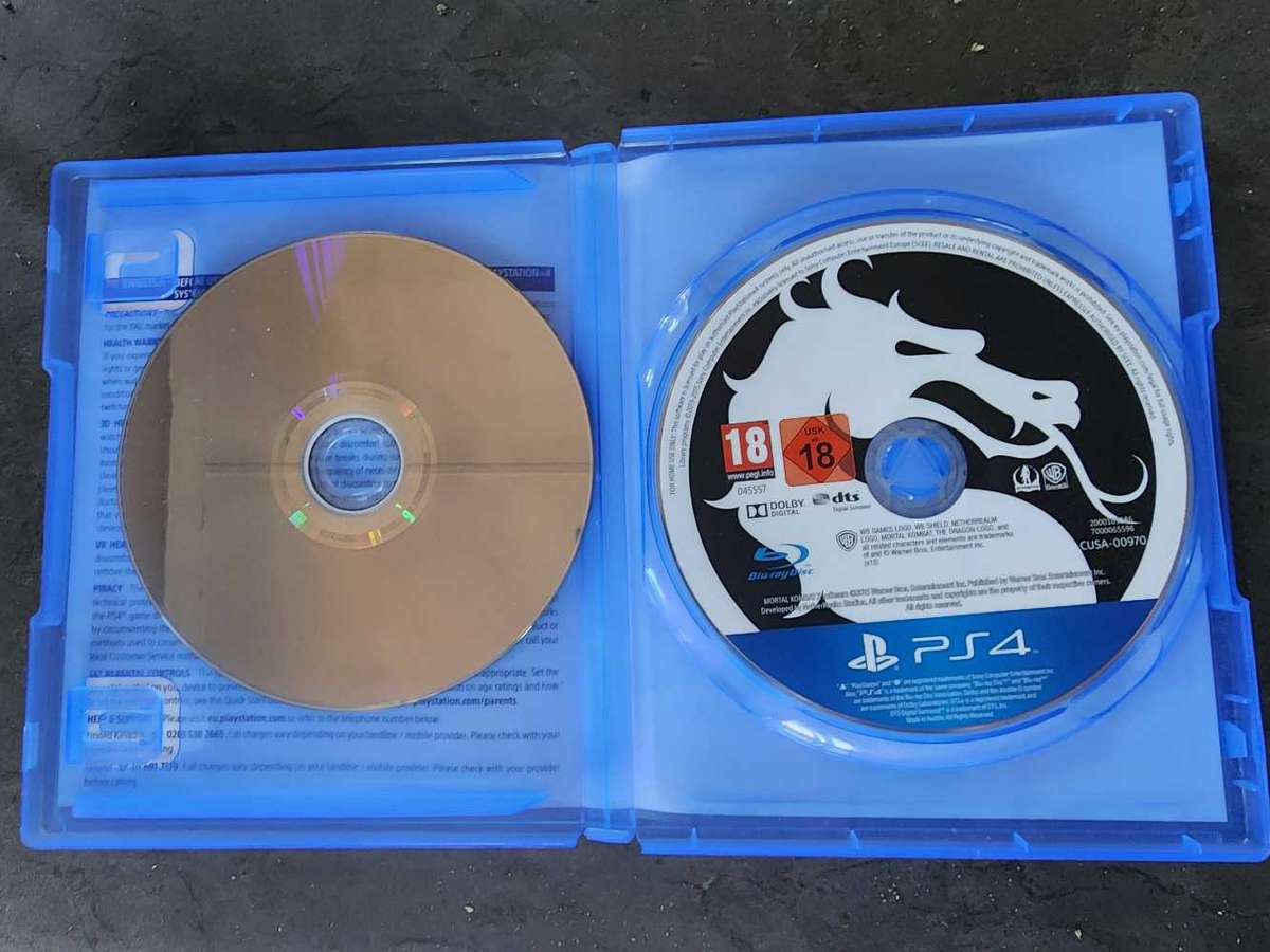 Fifa 21 and Mortal Kombat Ps4