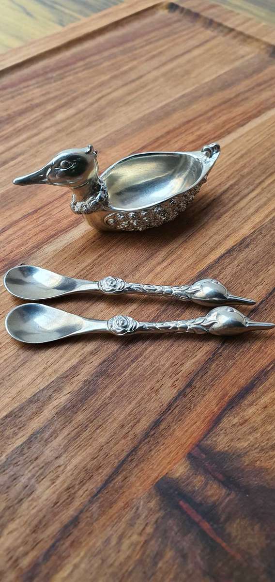 Beautiful Jenna Clifford 950 Duck with 2 spoons