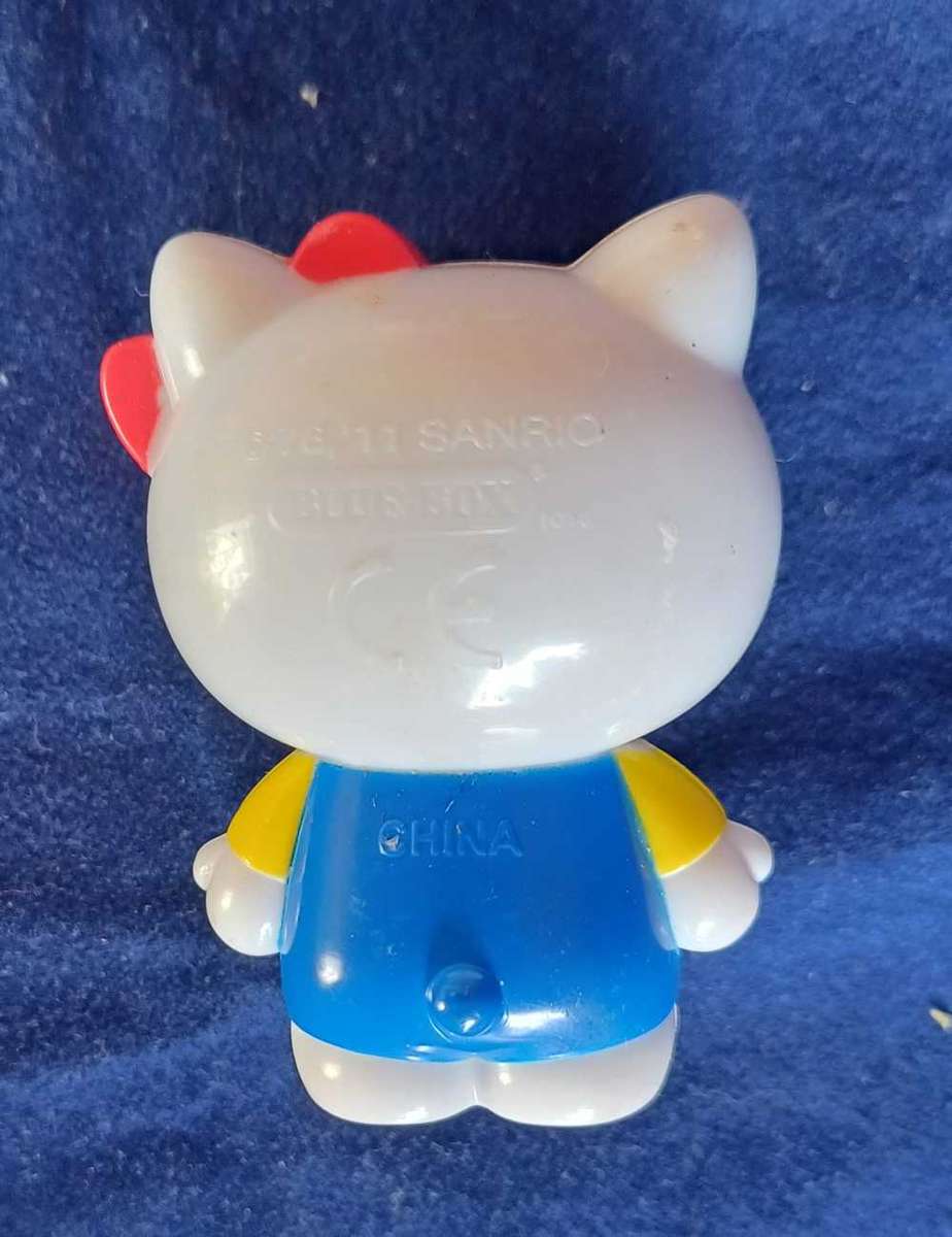 Blue box hello kitty