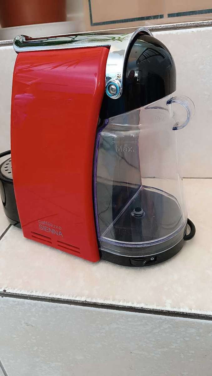 Caffelux Sienna Expresso Capsule Coffee machine Red