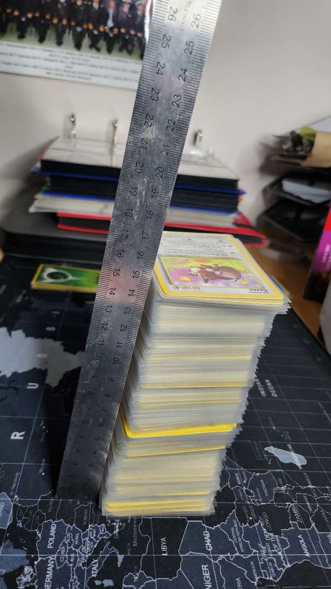 MASSIVE 1999 VINTAGE LOT OF POKEMON CARDS FOR SALE
