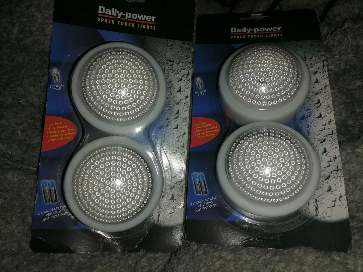 2 x packs of 2 small touch lamps