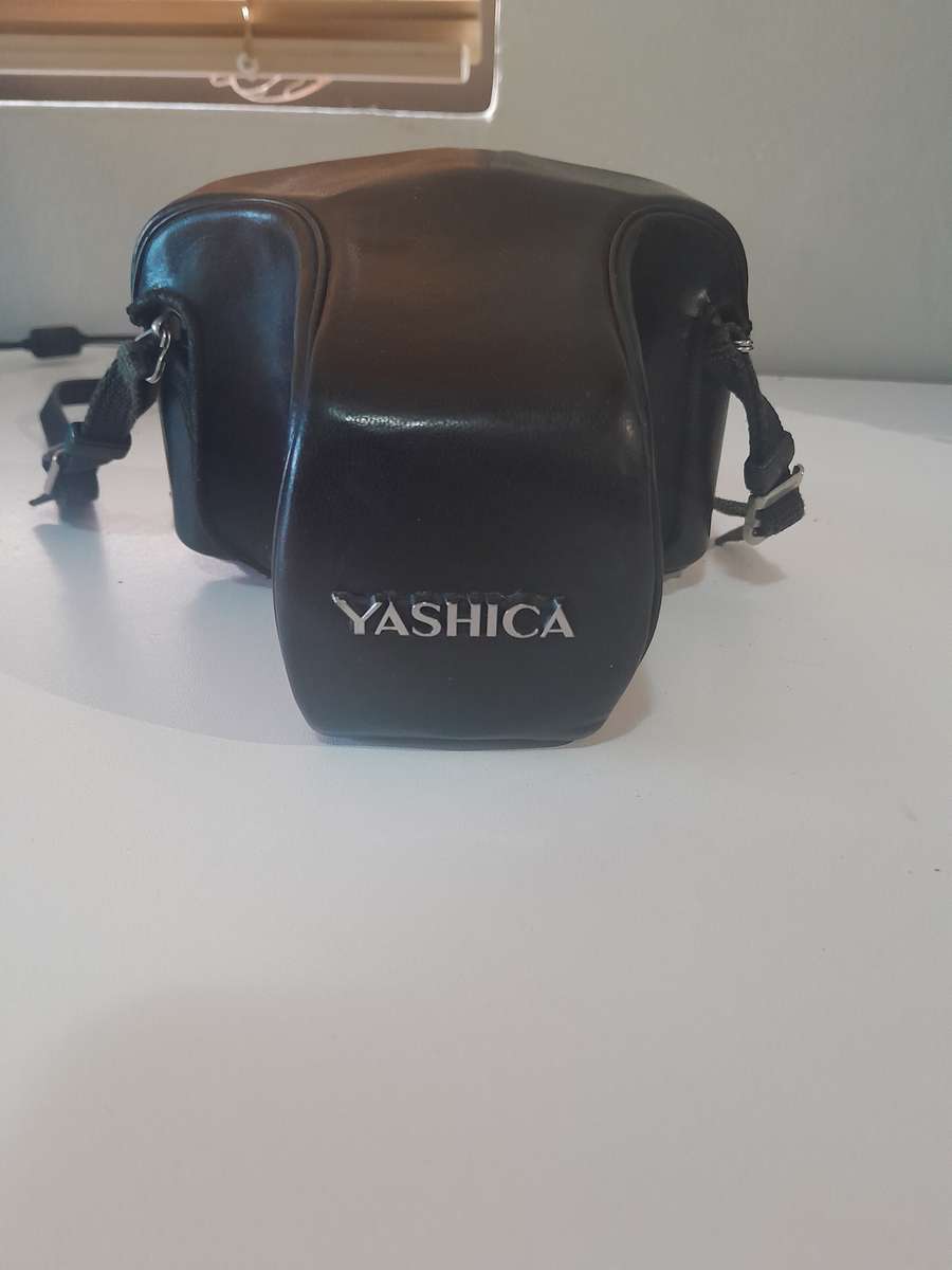 Vintage Yashica FX-D Quartz