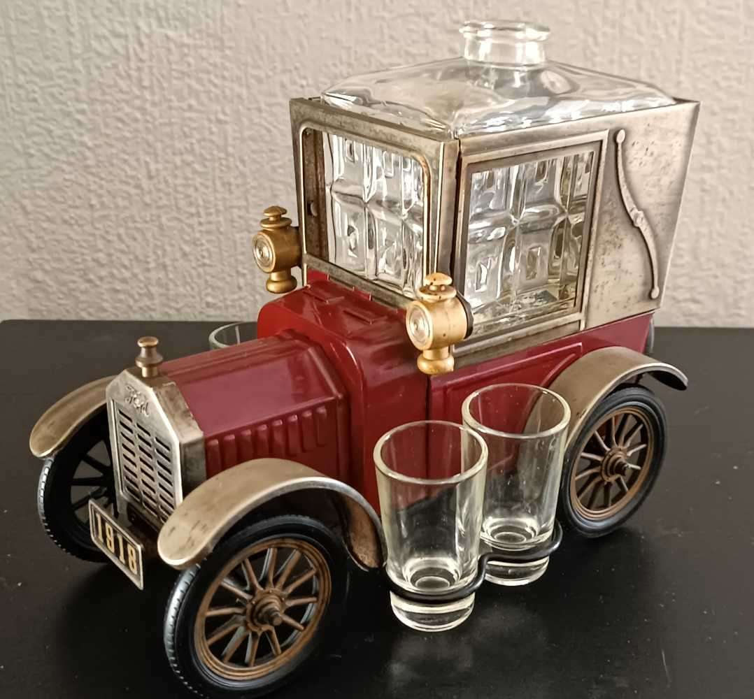 Wind up music vintage 1918 Ford truck model liquor decanter set
