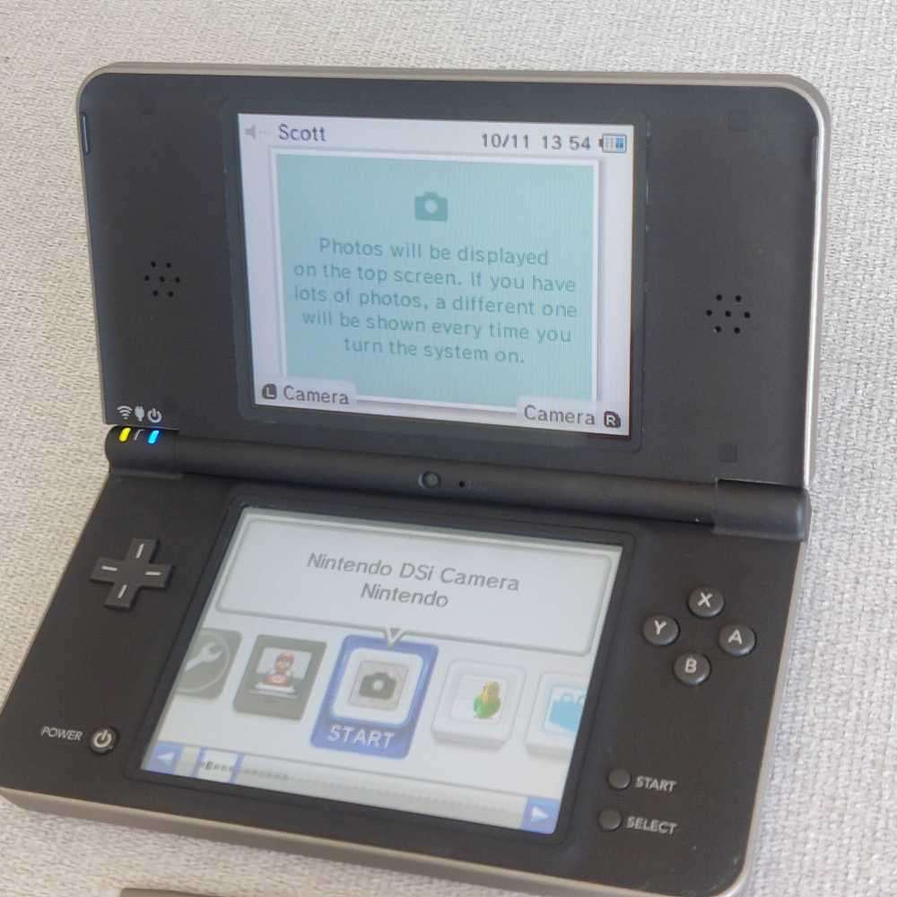 Nintendo Dsi XL Console