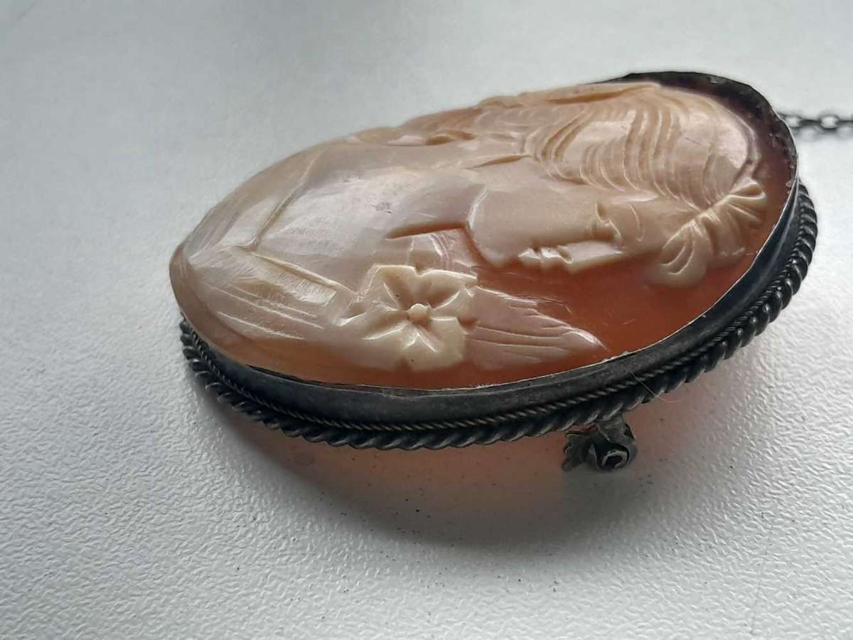 Beautifull vinatge Camoe in 925 Silvier