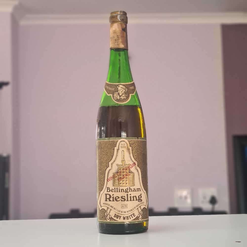 Vintage wine. Vintage 1982