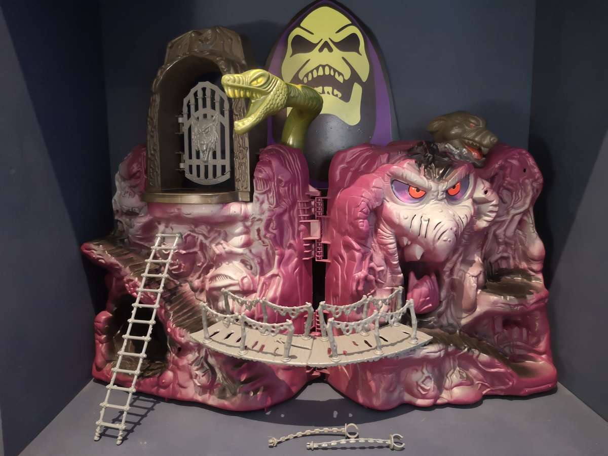 Snake Mountain, vintage MOTU, 100% complete, working, excellent condition!