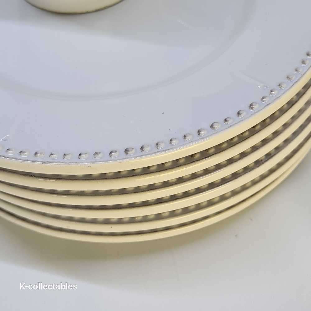 25 pcs ceramic/porcelain table set. Hand made. Biggie best.