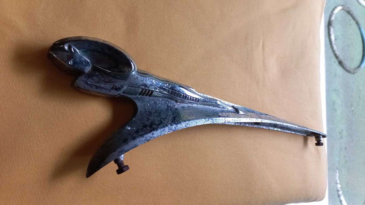 Dodge truck hood ornament