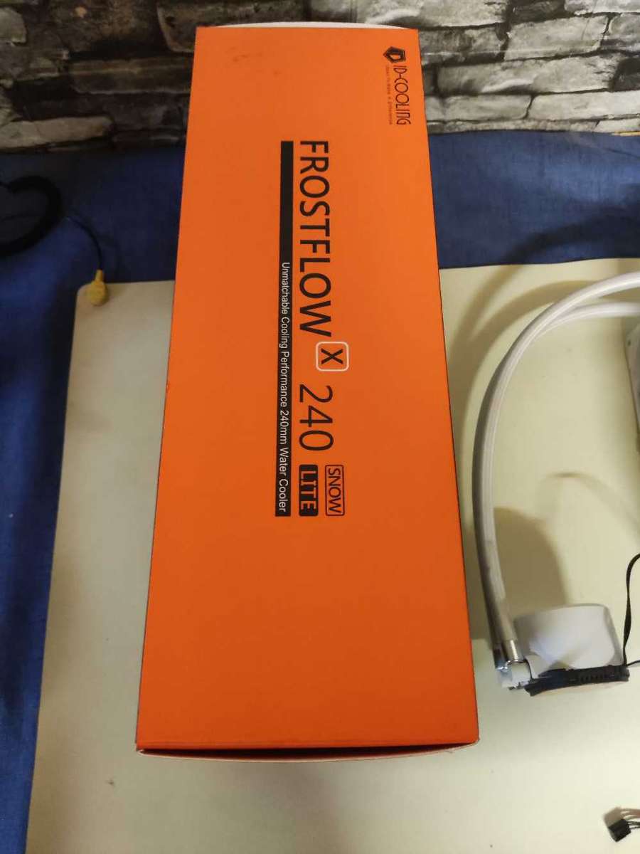 ID-Cooling Frost Flow 240mm AIO CPU Watercooler**Boxed**Intel and AMD Bracket included