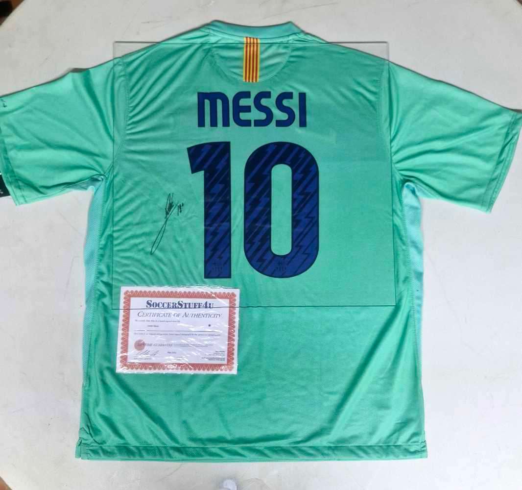 LIONEL MESSI Hand Signed Jersey Autographed Authentication