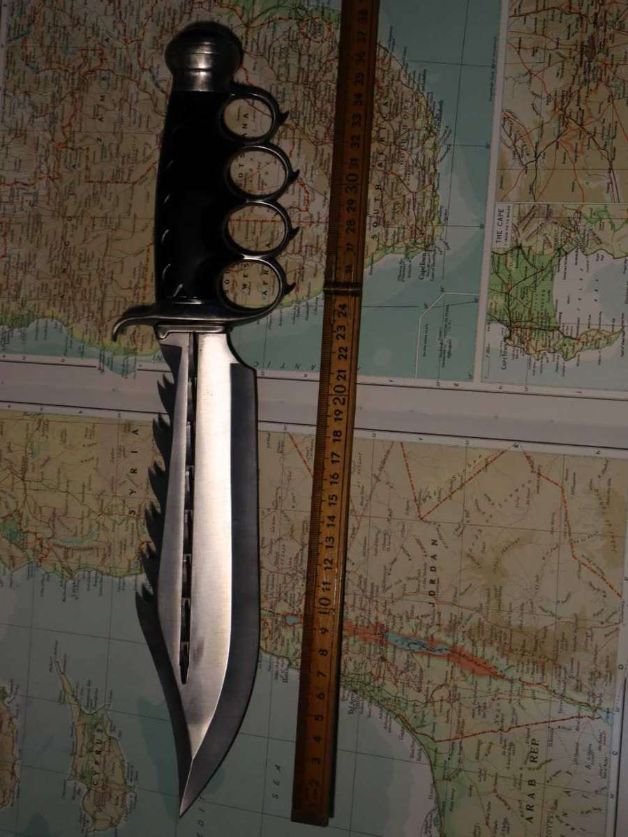 Two very large knives!