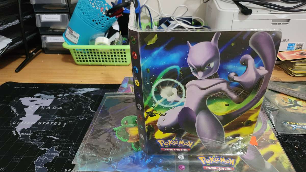 Pokemon trading card binder/file- 240 card