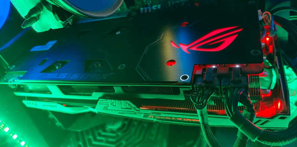 Asus Strix RX5700XT graphics card