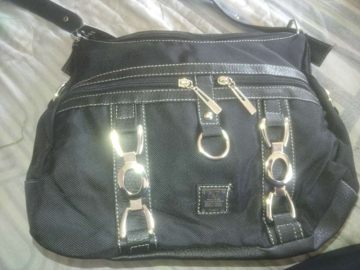 3+1 handbags READ CAREFULLY