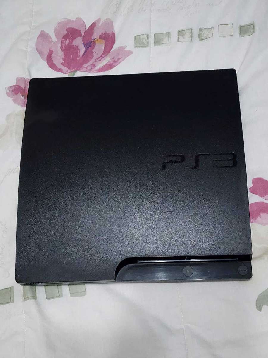 Playstation 3 Bundle with 30  games!! And 4 controller