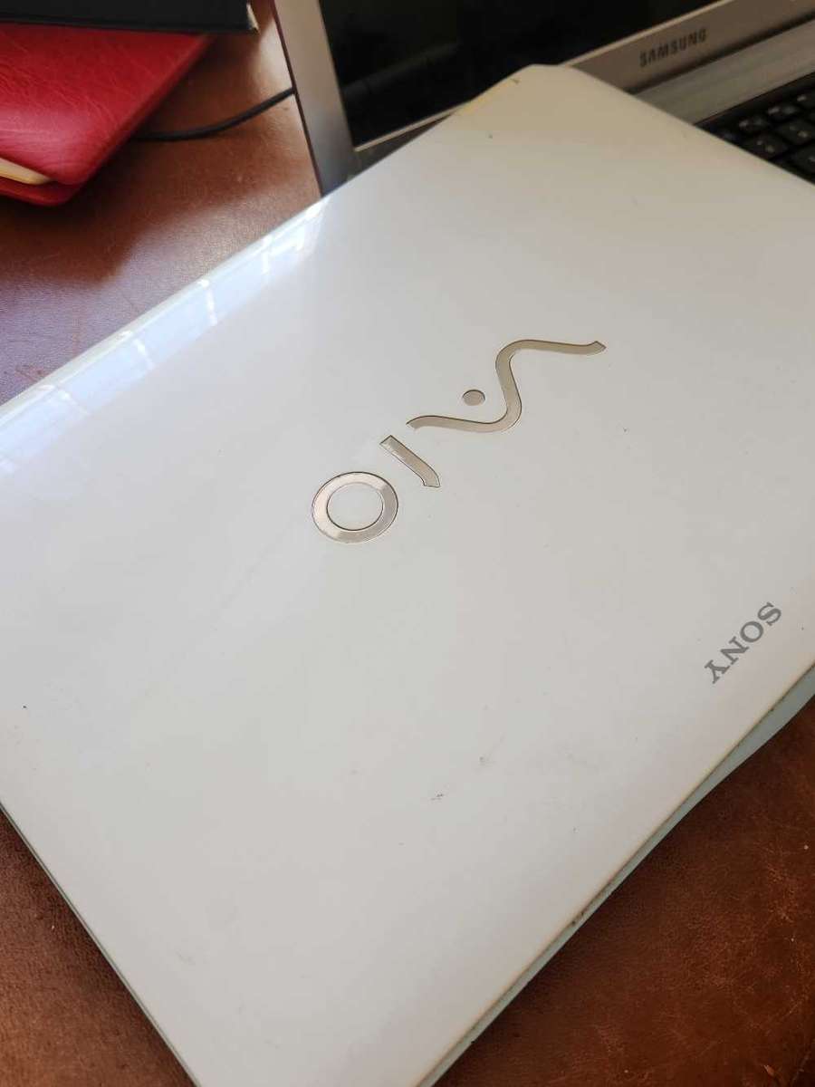 Laptops x 2 for Spares/ Repairs - Sony Vaio & Samsung