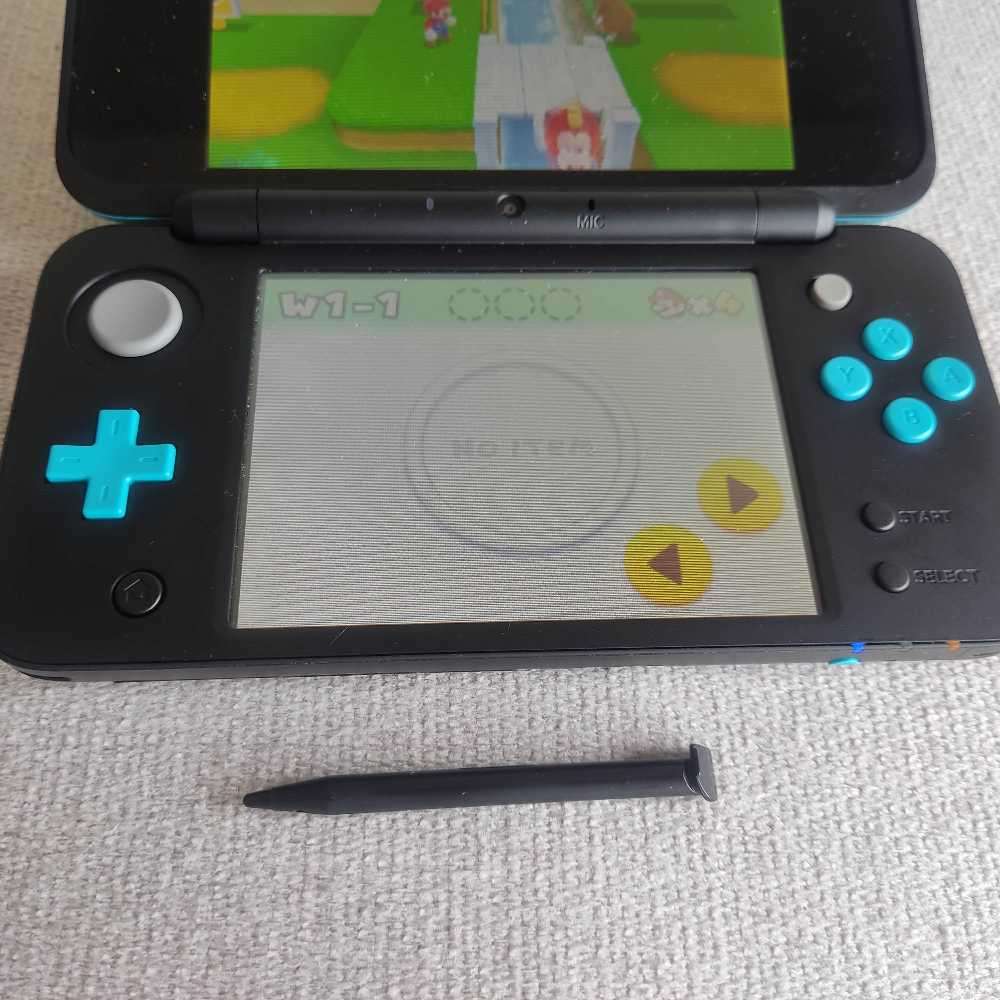 `New` Nintendo 2ds xl console with original charger