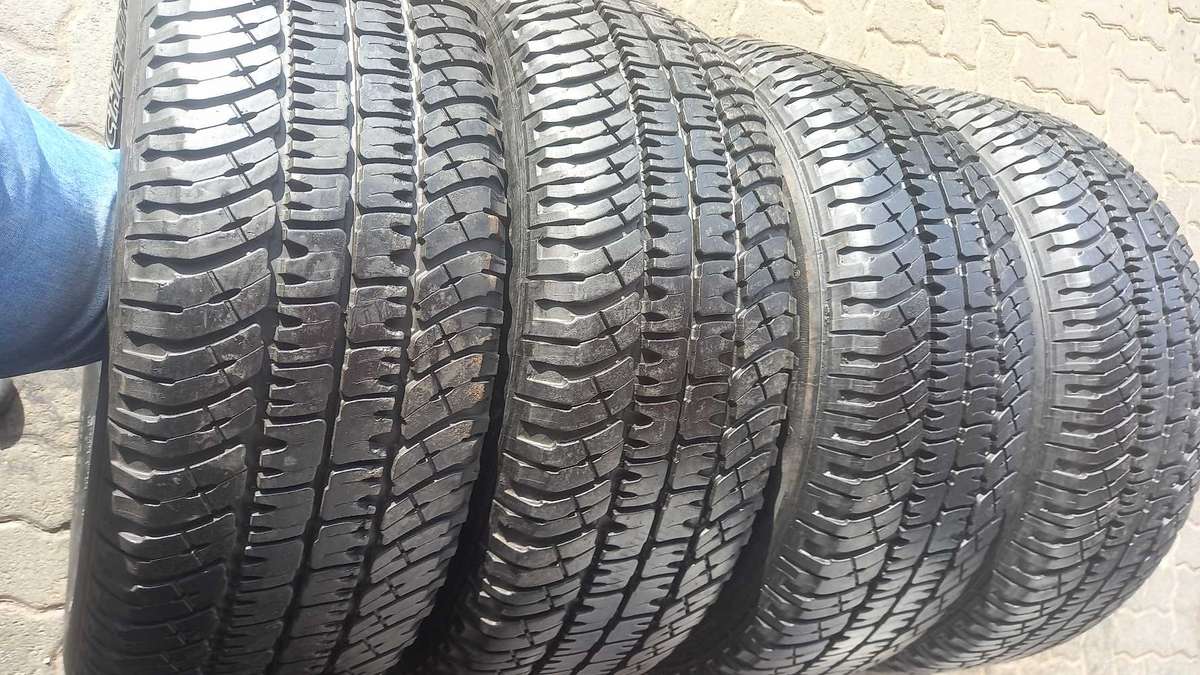 265/65/17 Michelin AT Lx. 85% life