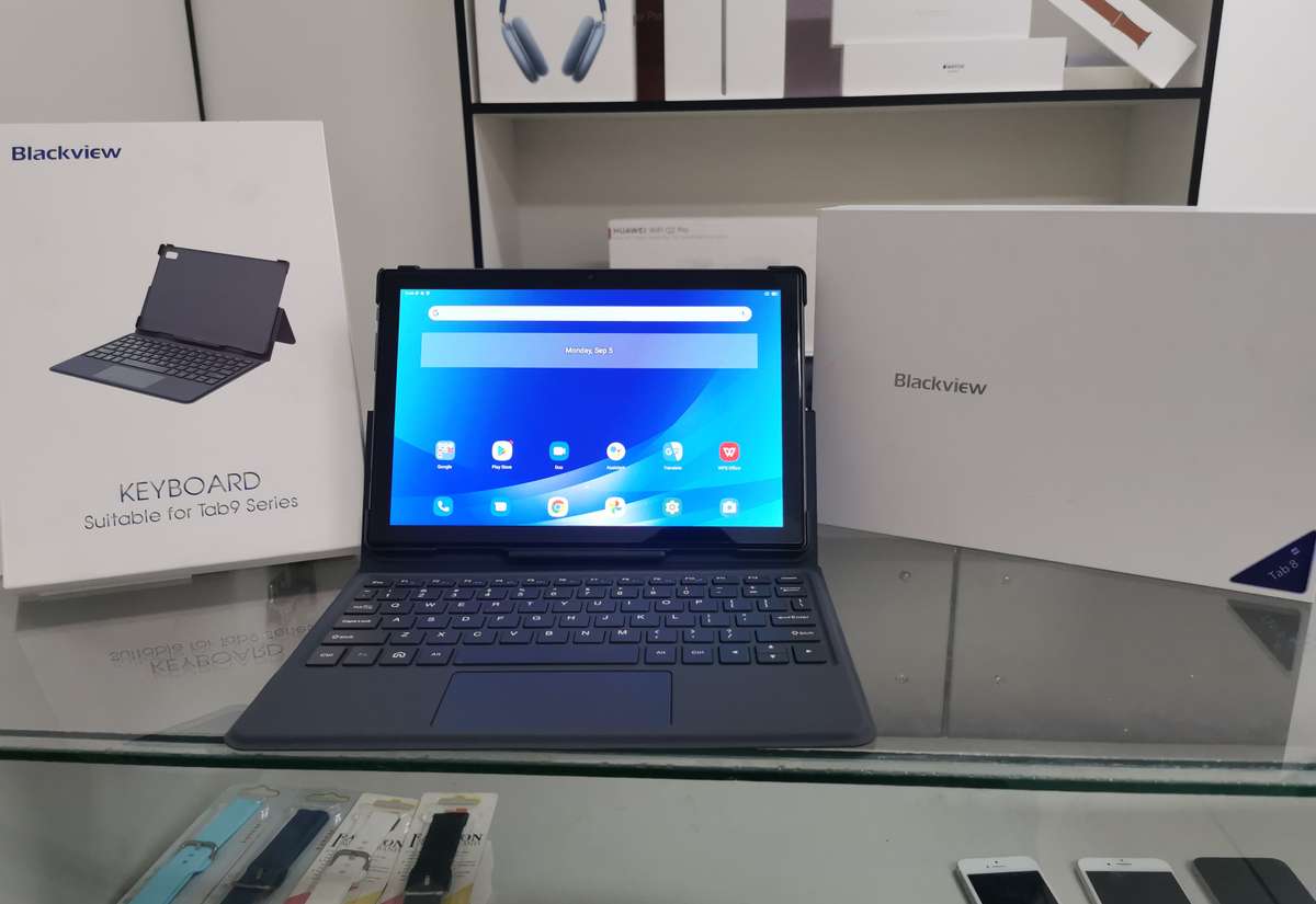 Blackview anoroid TAB 8 4GB ram +64GB ROM 4G
